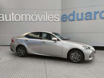 Lexus IS300h