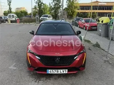 Usado Peugeot 308 GT 130 CV (95 kW) 2021 Rojo Berlina