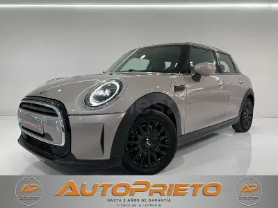 Usado Mini ONE 102 CV (75 kW) 2021 Gris / plata Utilitario