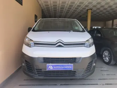 Usado Citroën Jumpy Comfort 120 CV (88 kW) 2021 Blanco Monovolumen