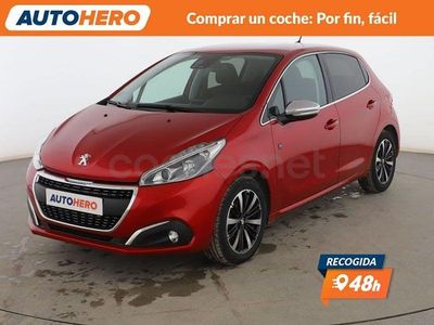 Usado Peugeot 208 82 CV (60 kW) 2019 Rojo Utilitario
