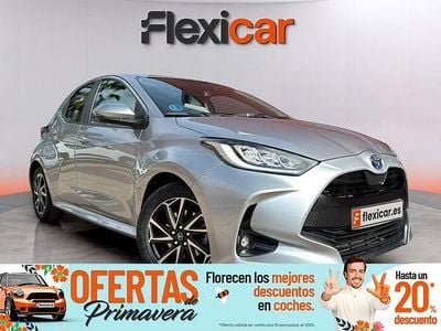 Usado Toyota Yaris Hybrid Active 116 CV (85 kW) 2022 Blanco