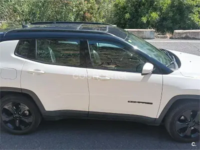 Usado Jeep Compass Night Eagle 140 CV (102 kW) 2018 Blanco SUV