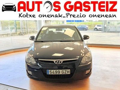 Usado Hyundai i30 Comfort 109 CV (80 kW) 2010 Negro Berlina
