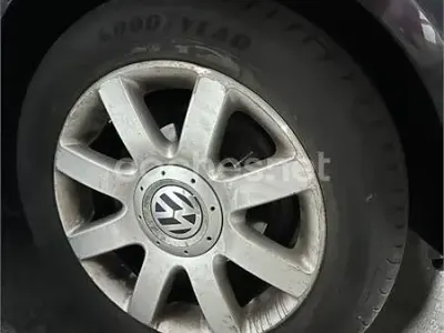 Usado VW Golf IV Highline 130 CV (95 kW) 2004 Negro Berlina