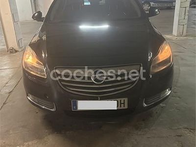 Usado Opel Insignia Sport 160 CV (117 kW) 2011 Negro Familiar