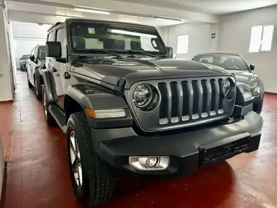 Usado Jeep Wrangler Sahara 200 CV (147 kW) 2019 Gris SUV