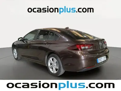 Usado Opel Insignia Selective 136 CV (100 kW) 2017 Marrón Berlina