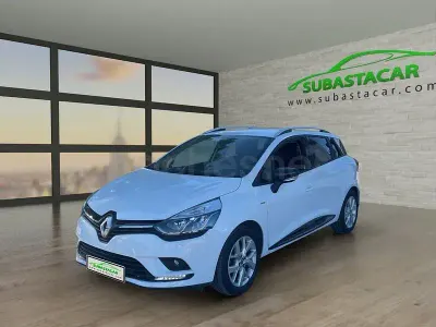 Usado Renault Clio GrandTour LIMITED 90 CV (66 kW) 2018 Blanco Familiar