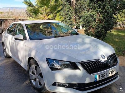 Blanco Usado 2018 Skoda Superb Ambition Berlina | 15.400 € (Un poco caro)