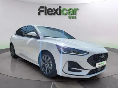 Usado Ford Focus Active 155 CV (114 kW) 2024 Blanco Berlina