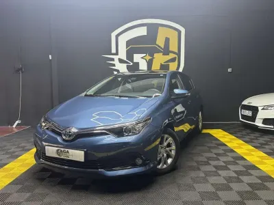 Usado Toyota Auris Hybrid