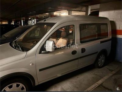 Usado Opel Combo Expression 120 CV (88 kW) 2012 Gris / plata Monovolumen