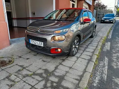 Usado Citroën C3 Feel 99 CV (72 kW) 2019 Gris / plata Utilitario