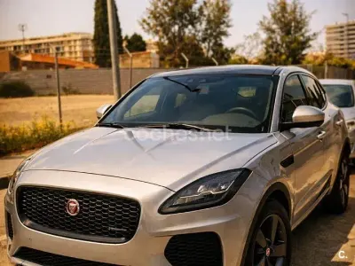 Usado Jaguar E-Pace R-Dynamic 150 CV (110 kW) 2019 Blanco SUV