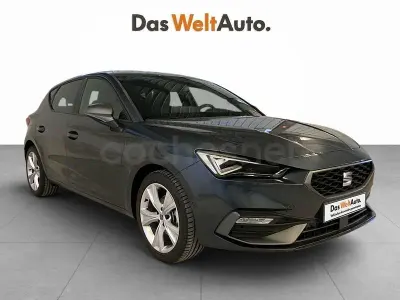 Usado Seat Leon FR 204 CV (150 kW) 2025 Gris / plata Berlina