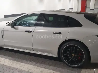 Usado Porsche Panamera Sport Turismo 550 CV (404 kW) 2018 Gris / plata Familiar