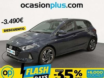 Usado Hyundai i20 101 CV (74 kW) 2022 Gris Utilitario