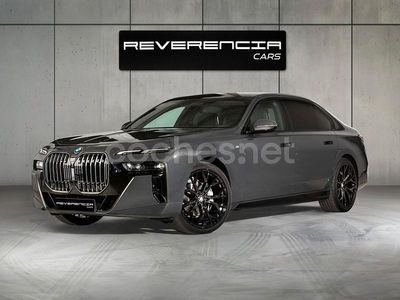 Usado BMW 740 Comfort Edition 299 CV (219 kW) 2024 Gris / plata Berlina