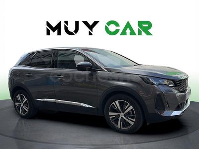 Usado Peugeot 3008 Allure 131 CV (96 kW) 2023 Gris / plata SUV