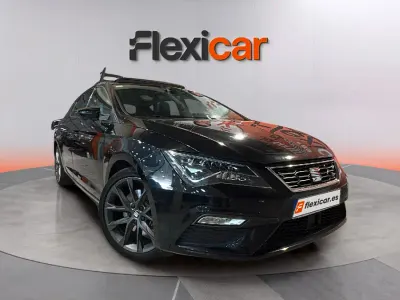 Usado Seat Leon FR 150 CV (110 kW) 2021 Negro Berlina