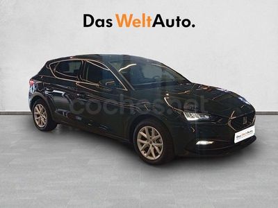 Usado Seat Leon Style 116 CV (85 kW) 2025 Azul Berlina