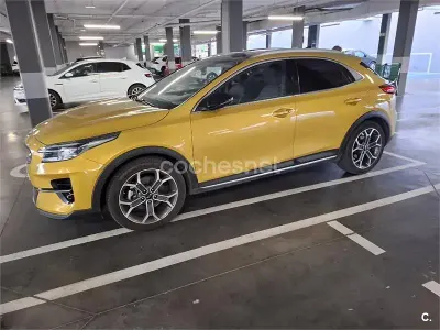 Usado Kia XCeed 140 CV (102 kW) 2019 Amarillo SUV