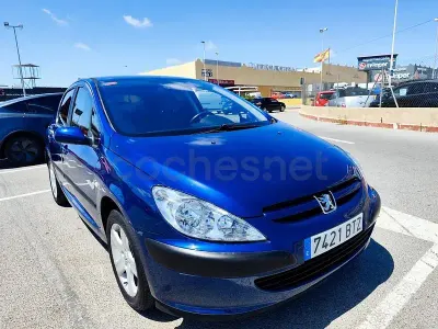 Usado Peugeot 307 138 CV (101 kW) 2002 Azul Berlina