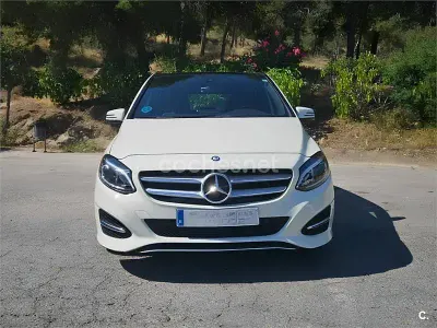 Usado Mercedes B180 109 CV (80 kW) 2016 Blanco Utilitario