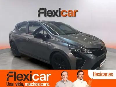 Usado Renault Clio V Techno 90 CV (66 kW) 2024 Gris Berlina