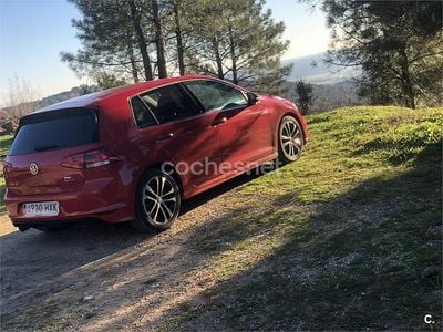 Usado VW Golf VII Edition 105 CV (77 kW) 2014 Rojo Berlina