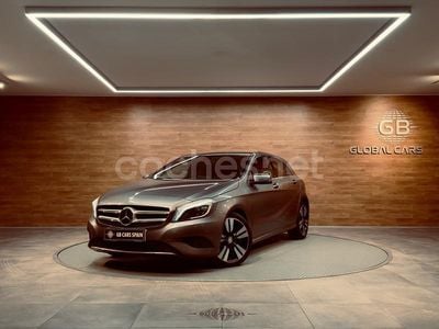 Gris / plata Usado 2014 Mercedes A180 Urban Berlina | 13.990 € (Precio justo)