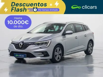 Usado Renault Mégane GrandTour Zen 140 CV (102 kW) 2022 Gris Familiar