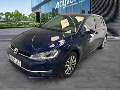 Używany VW Golf VII Advance 115 KM (84 kW) 2020 Niebieski Sedan/Limuzyna