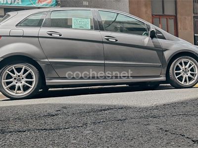 Usado Mercedes B170 116 CV (85 kW) 2009 Gris / plata Monovolumen
