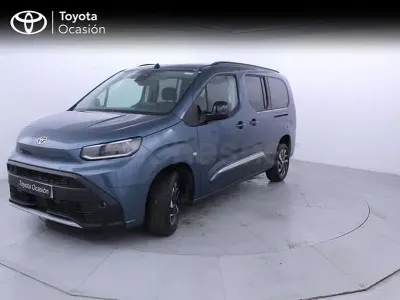 Usado Toyota Proace Verso Active 131 CV (96 kW) 2025 Azul Familiar
