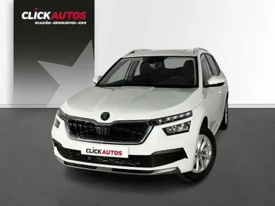 Usado Skoda Kamiq Ambition 110 CV (80 kW) 2023 Blanco SUV