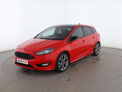 Rojo Usado 2017 Ford Focus ST-Line Utilitario | 12.299 € (Caro)
