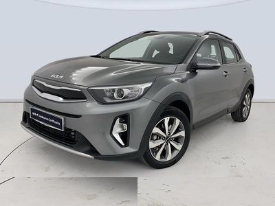 Usado Kia Stonic 100 CV (73 kW) 2025 Gris SUV