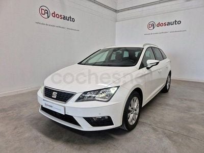 Usado Seat Leon Style 115 CV (84 kW) 2020 Blanco Familiar