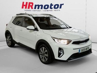 Usado 2023 Kia Stonic SUV | 14.390 € (Precio justo)