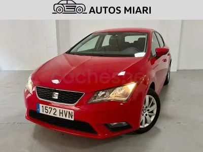 Usado Seat Leon Reference 105 CV (77 kW) 2014 Rojo Berlina