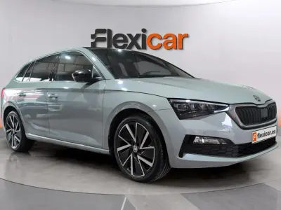 Usado Skoda 110 R Sport 150 CV (110 kW) 2021 Gris Berlina