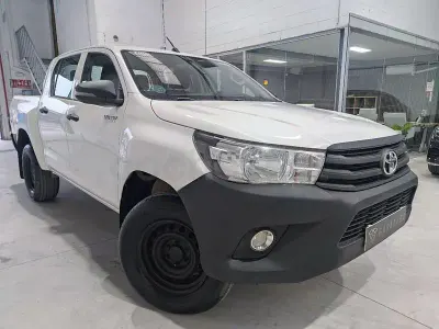 Usado Toyota HiLux 150 CV (110 kW) 2019 Blanco Pickup/Camioneta