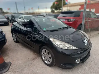 Usado Peugeot 207 CC 120 CV (88 kW) 2007 Negro Descapotable