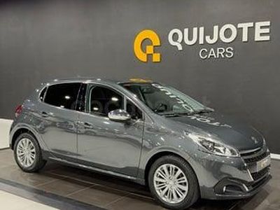 Usado Peugeot 208 Allure 110 CV (80 kW) 2018 Gris / plata Utilitario