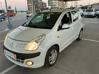 Begagnad Nissan Pixo Acenta 68 HK (50 kW) 2009 Vit Halvkombi
