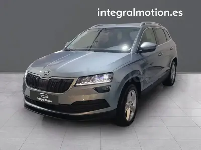Usado Skoda Karoq Ambition 115 CV (84 kW) 2018 Gris / plata SUV