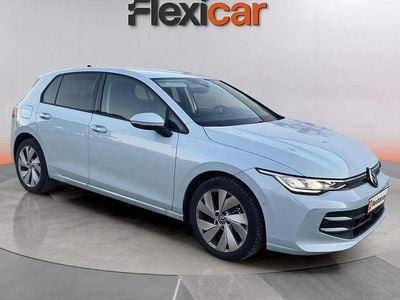 Usado VW Golf VIII 116 CV (85 kW) 2025 Azul Berlina