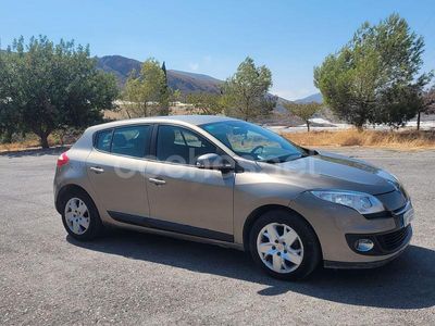 Usado Renault Mégane Business 110 CV (80 kW) 2012 Beige Berlina